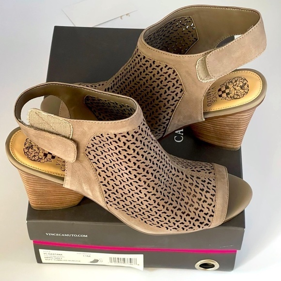 Vince Camuto Nude Wedge Sandal Platform Block Heels Hippo Grey Dastana, Sz 11 - Picture 10 of 10